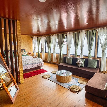 Monratino Himadrie -2 Mins Walk From Mall Road - All Rooms Have Kanchenjunga Mountain View Darjeeling  Exterior photo