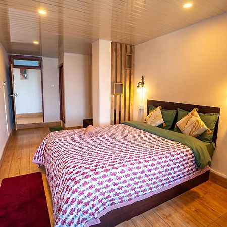 Monratino Himadrie -2 Mins Walk From Mall Road - All Rooms Have Kanchenjunga Mountain View Darjeeling  Exterior photo