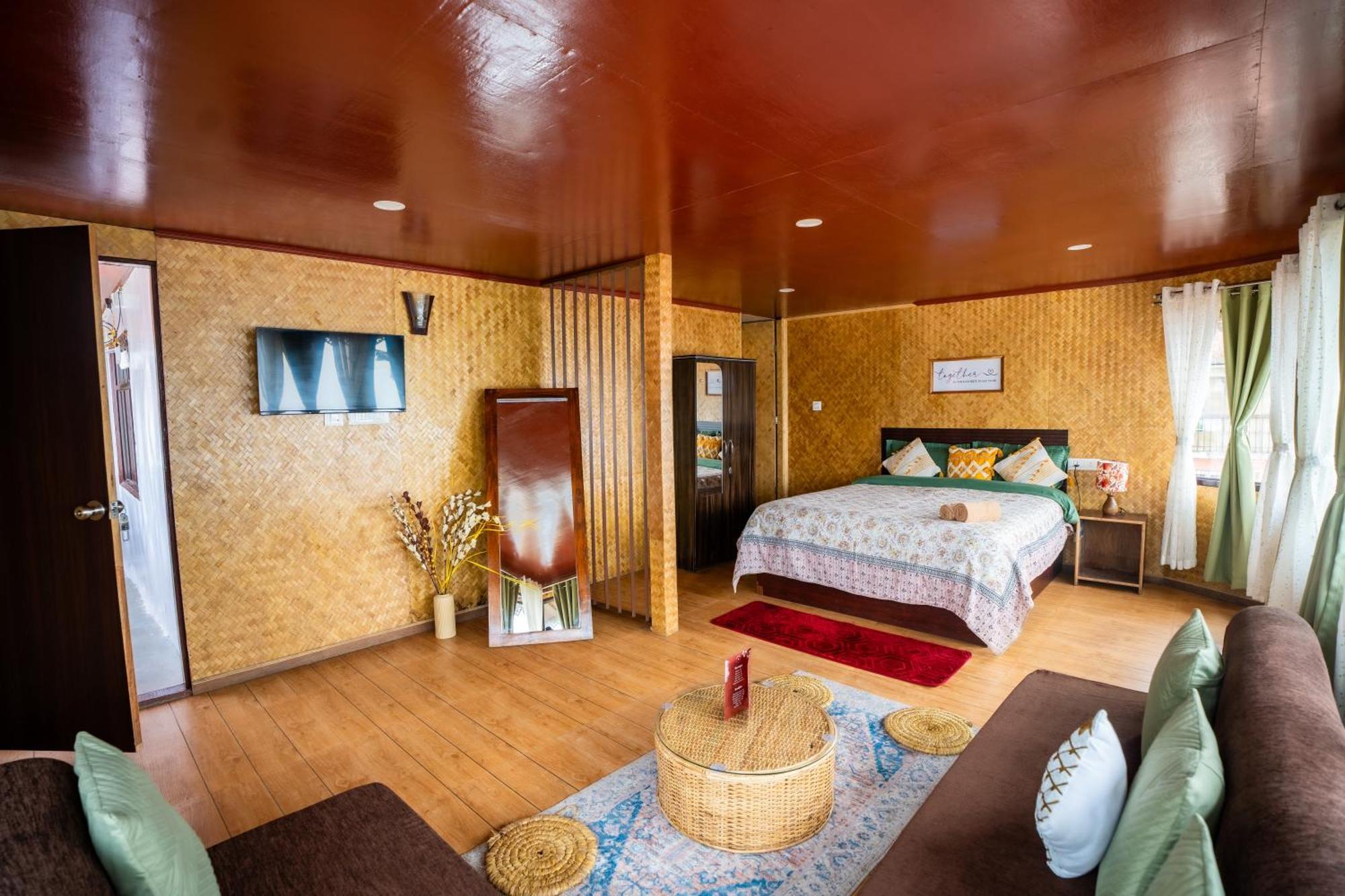 Monratino Himadrie -2 Mins Walk From Mall Road - All Rooms Have Kanchenjunga Mountain View Darjeeling  Exterior photo