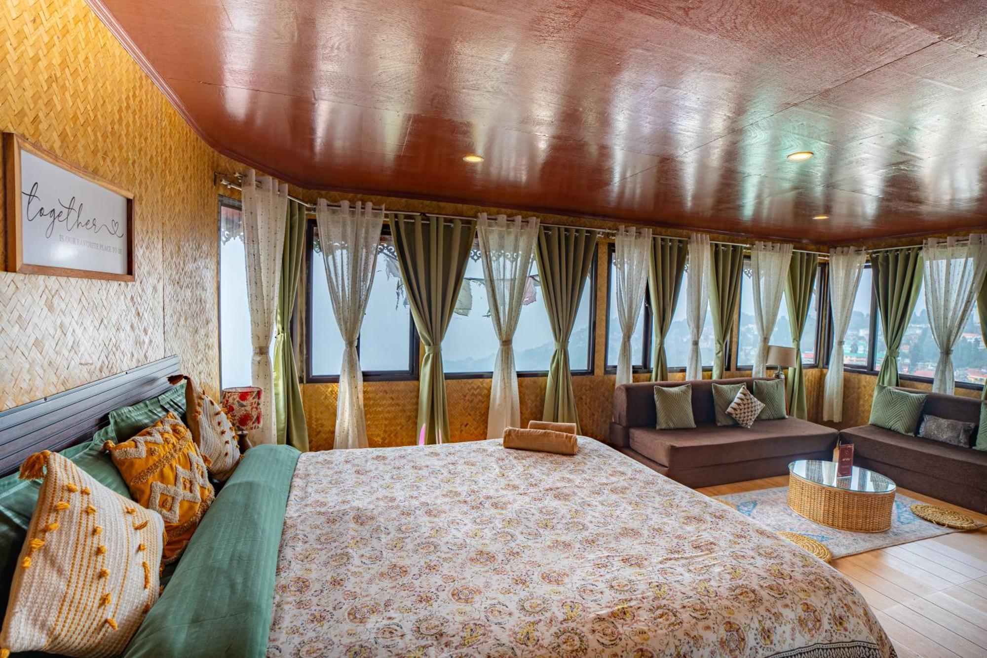 Monratino Himadrie -2 Mins Walk From Mall Road - All Rooms Have Kanchenjunga Mountain View Darjeeling  Exterior photo