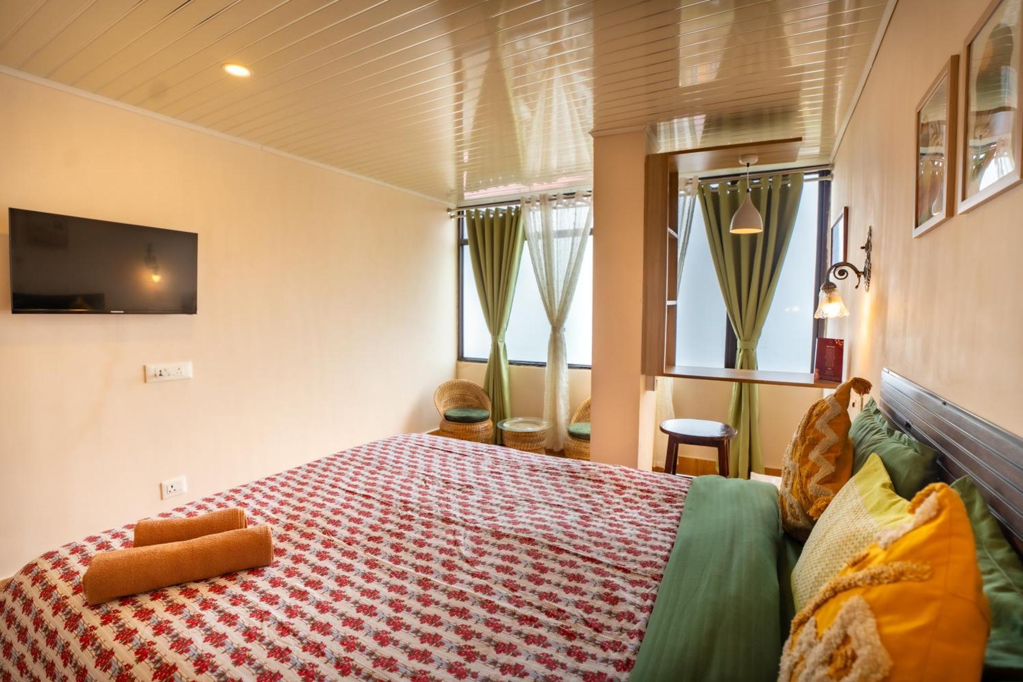 Monratino Himadrie -2 Mins Walk From Mall Road - All Rooms Have Kanchenjunga Mountain View Darjeeling  Exterior photo